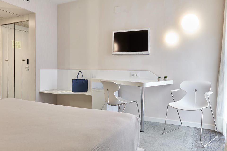TV and multimedia, Photo of the whole room