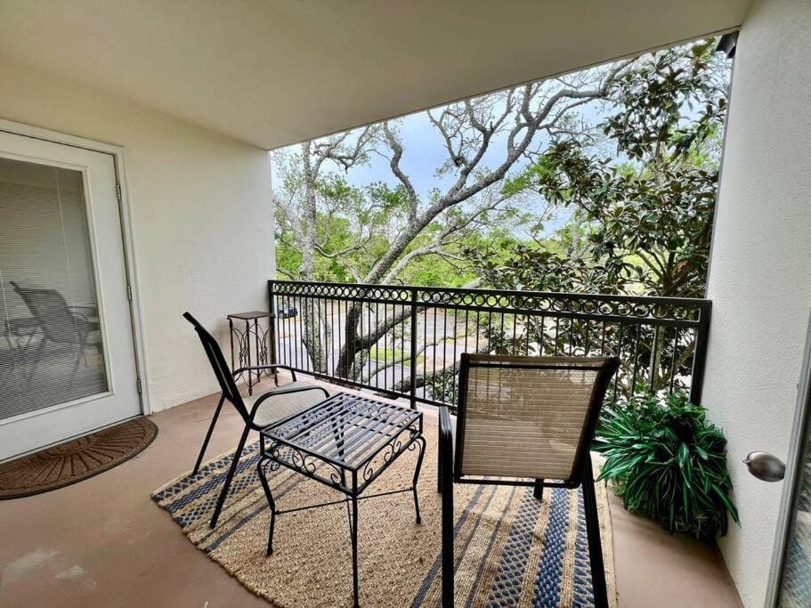 Seaside Treasure Apartment in Biloxi