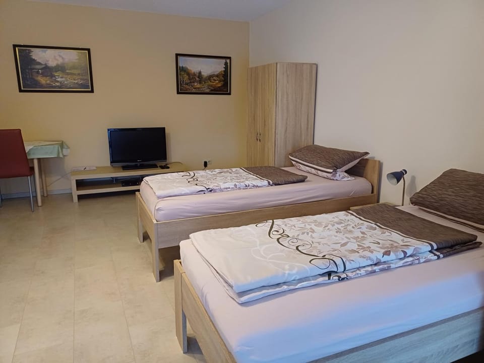 Bed, Photo of the whole room