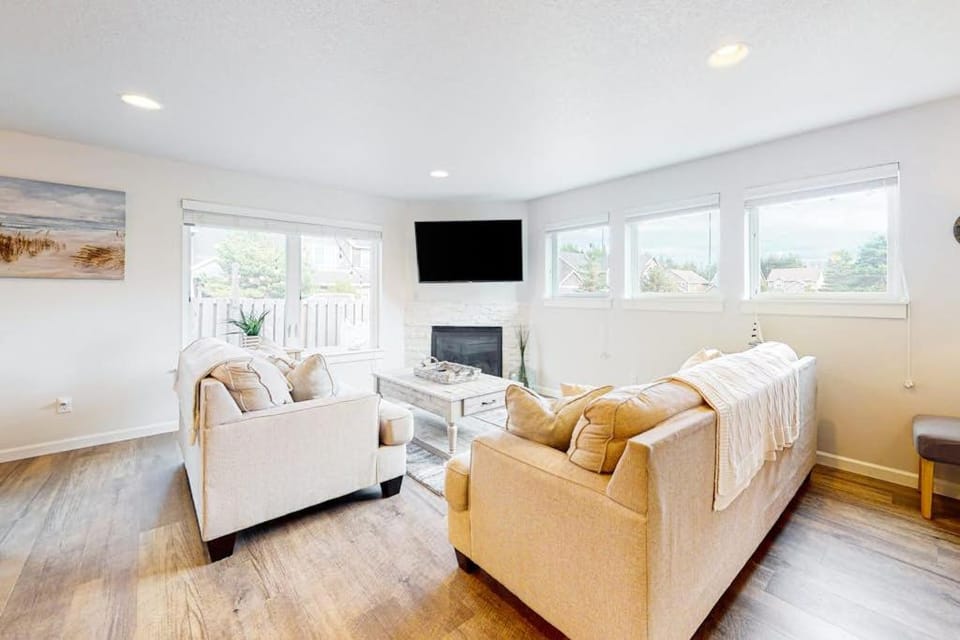 Dory Pointe Dream House in Pacific City