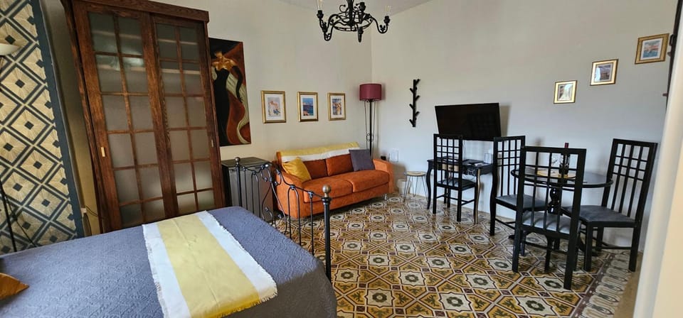 Living room, Dining area, Bedroom