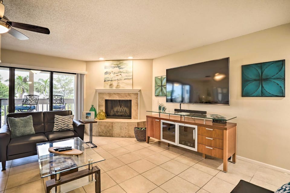 Sea La Vie: Sunny Indian Rocks Beach Condo! House in Indian Rocks Beach