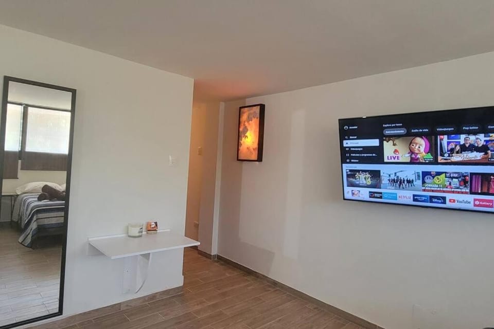 TV and multimedia, Photo of the whole room