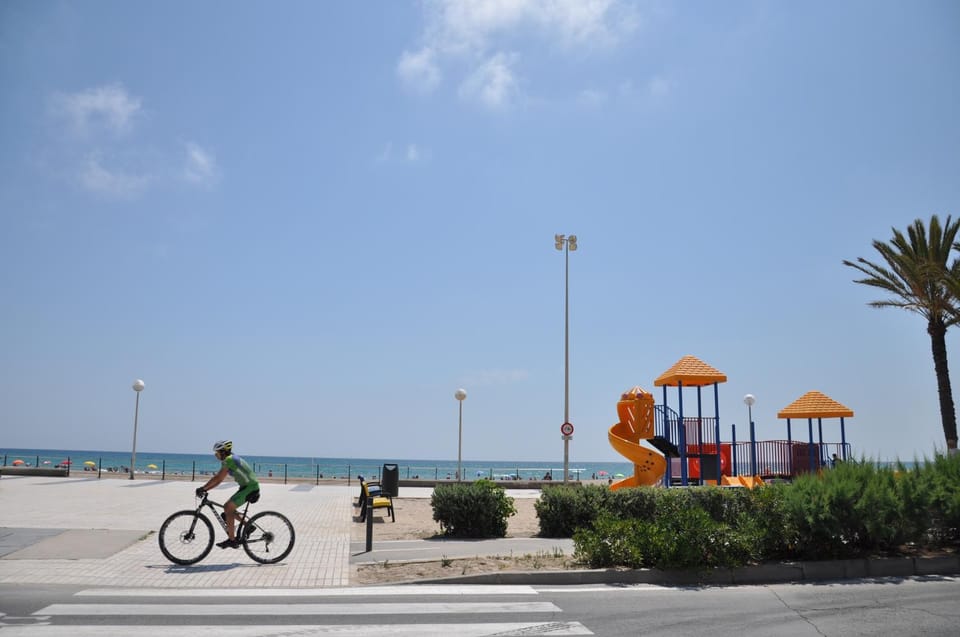 Beach, Cycling