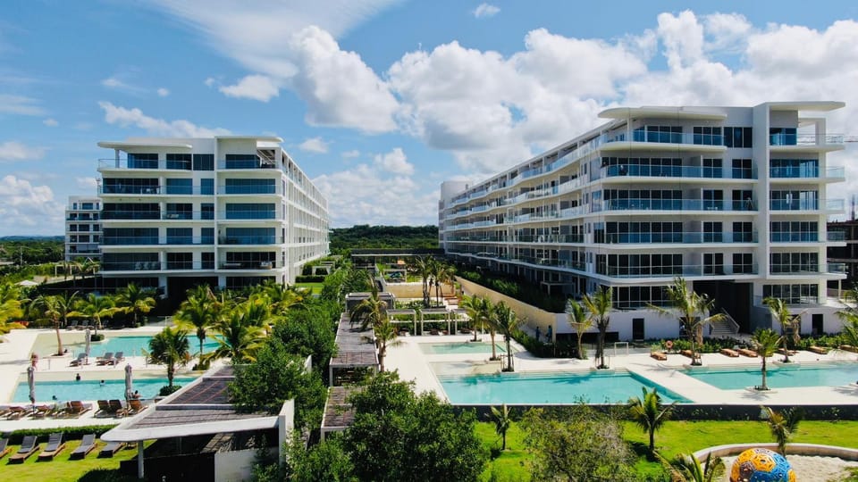 Property building, Swimming pool