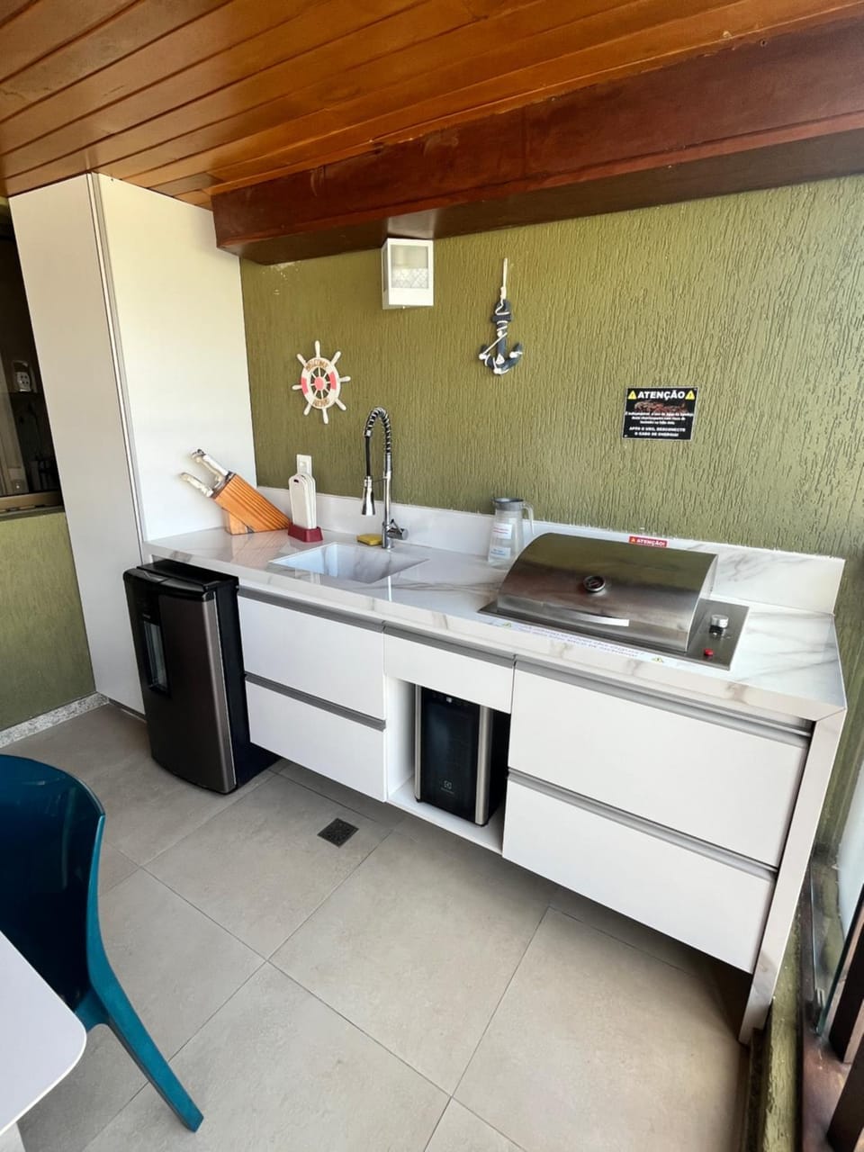 BBQ facilities, minibar