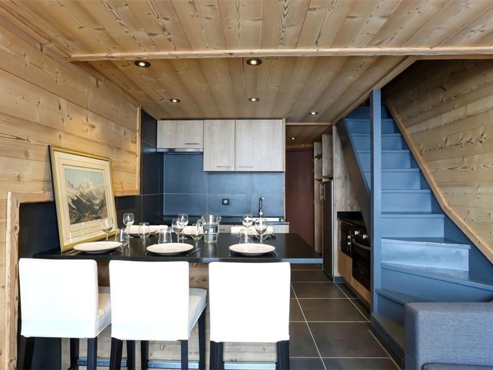 Duplex rénové à Val Thorens, 3 chambres, 6 pers, proche pistes et commerces - FR-1-637-49 Apartment in Les Allues