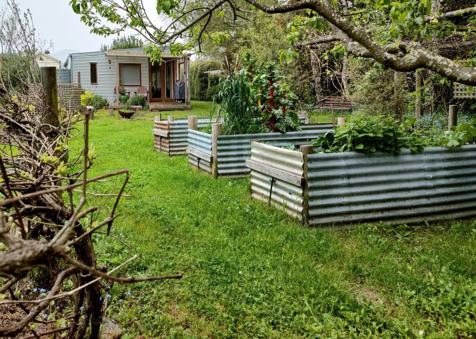 Property building, Garden, Garden, Garden view, Garden view