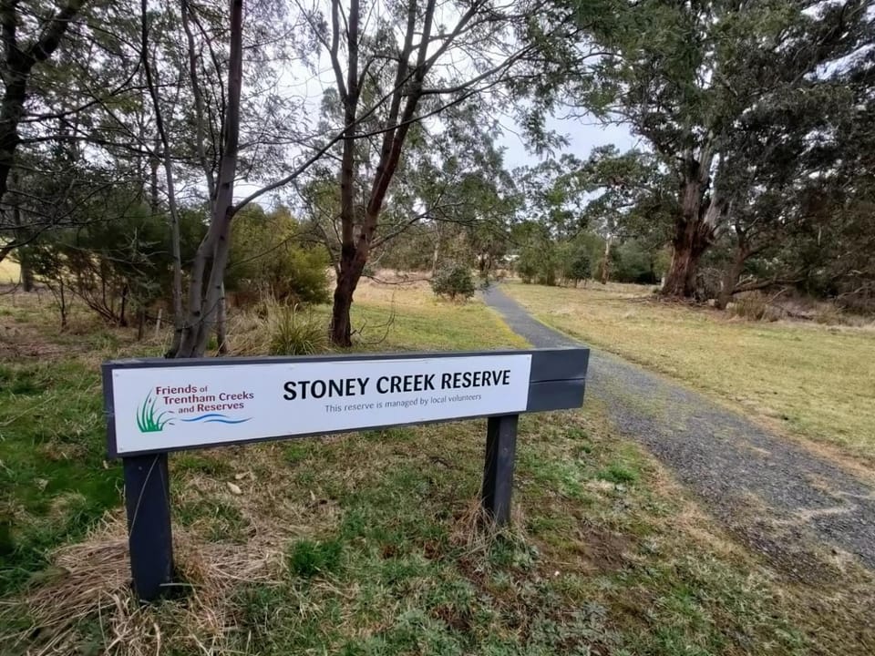 Nearby landmark, Natural landscape