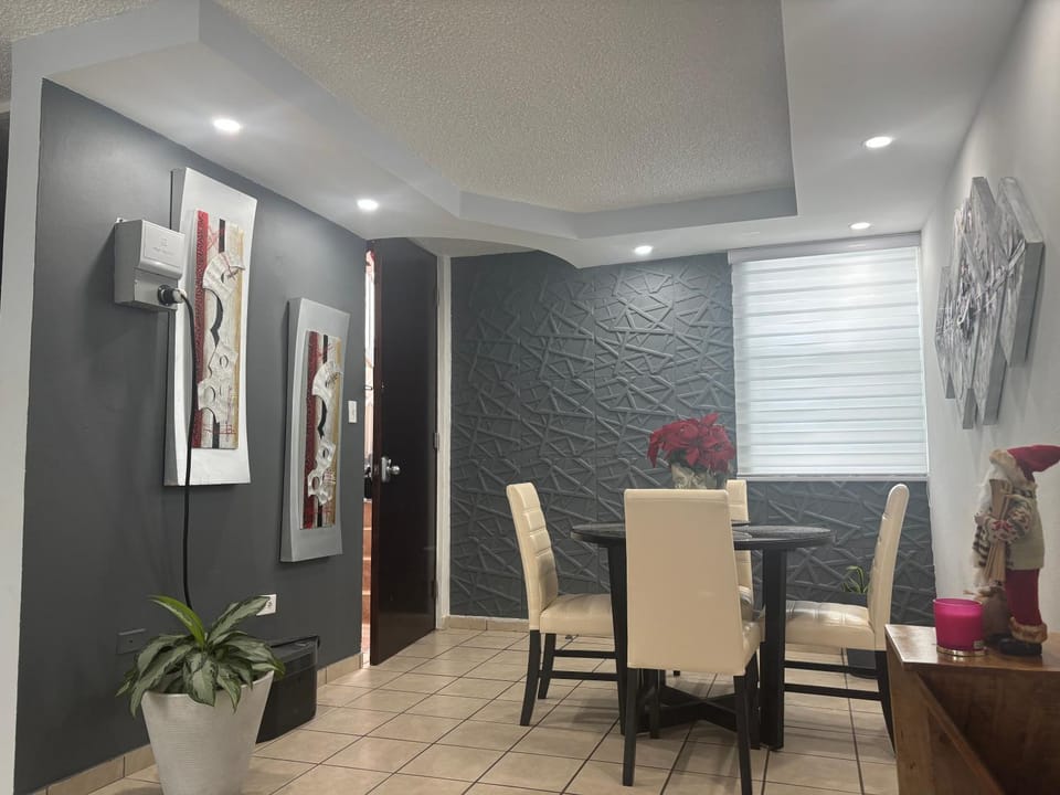 Private apartment near sju Solar Battery Apartment in Carolina