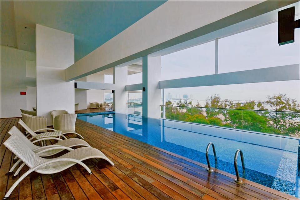 Sunrise Gurney Premium Suite - Gurney Drive Apartment in George Town