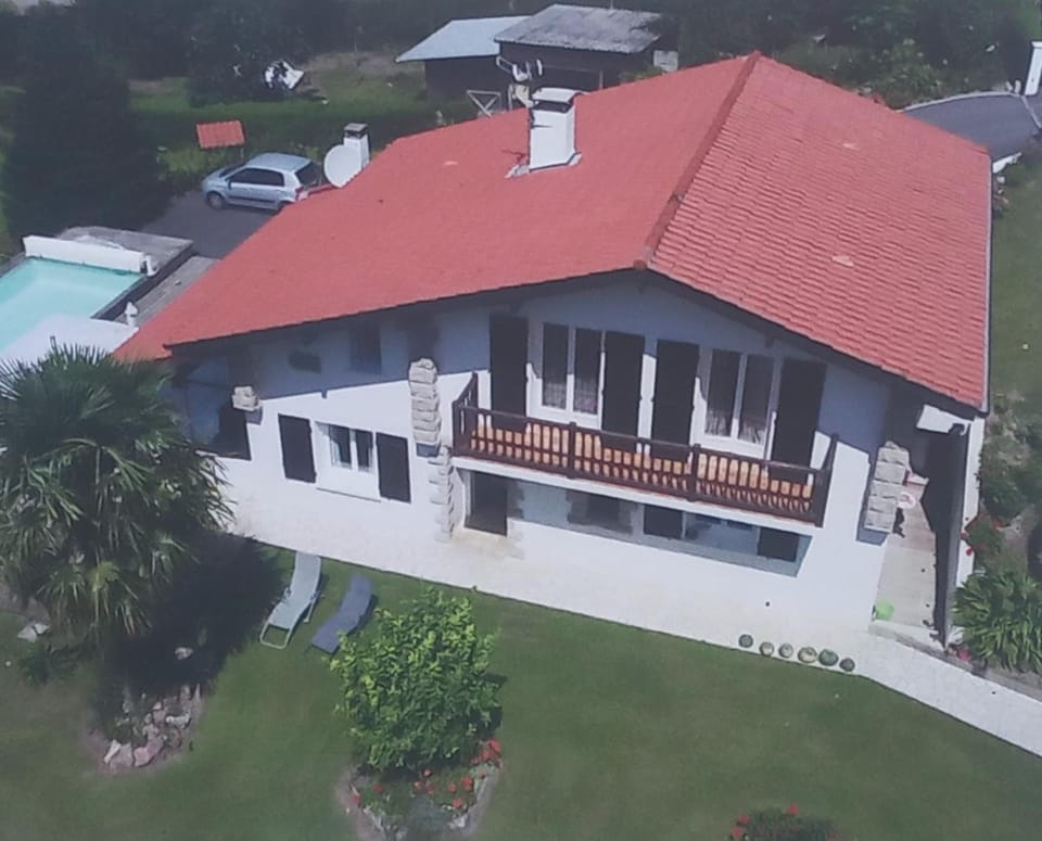 Property building, Patio, Garden, Garden view