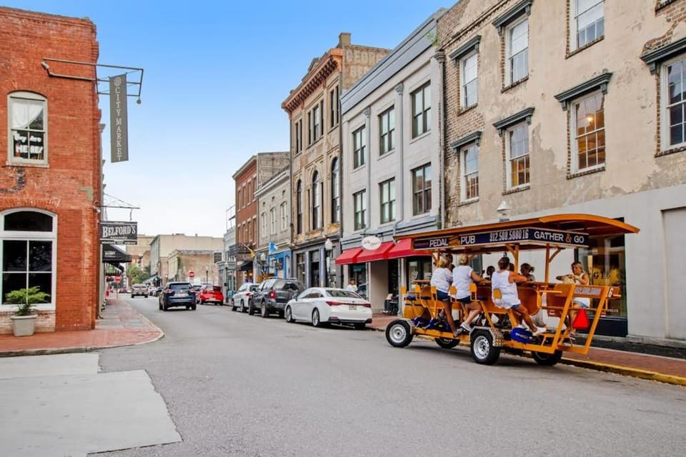Historic City Market - Loft Off Broughton Too Apartment in Savannah