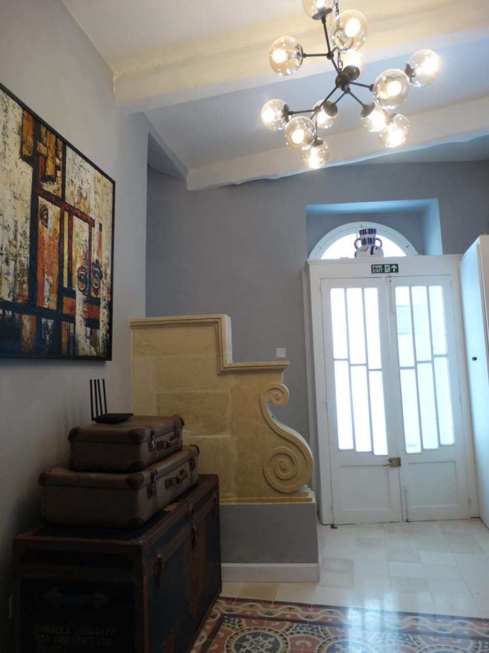 Facade/entrance