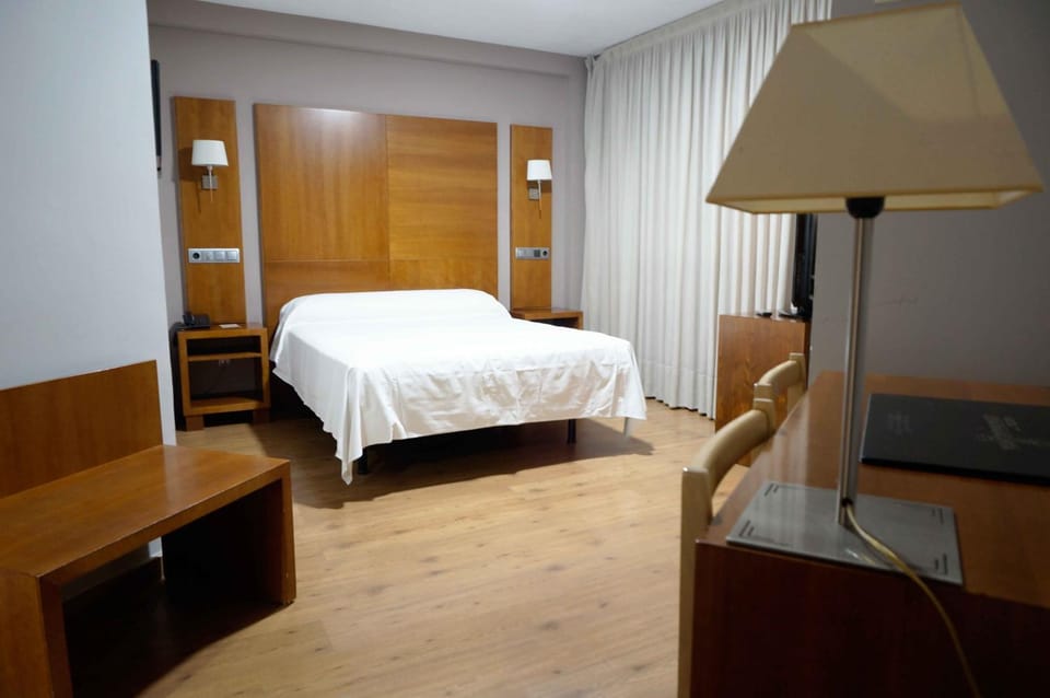 Property building, Bed