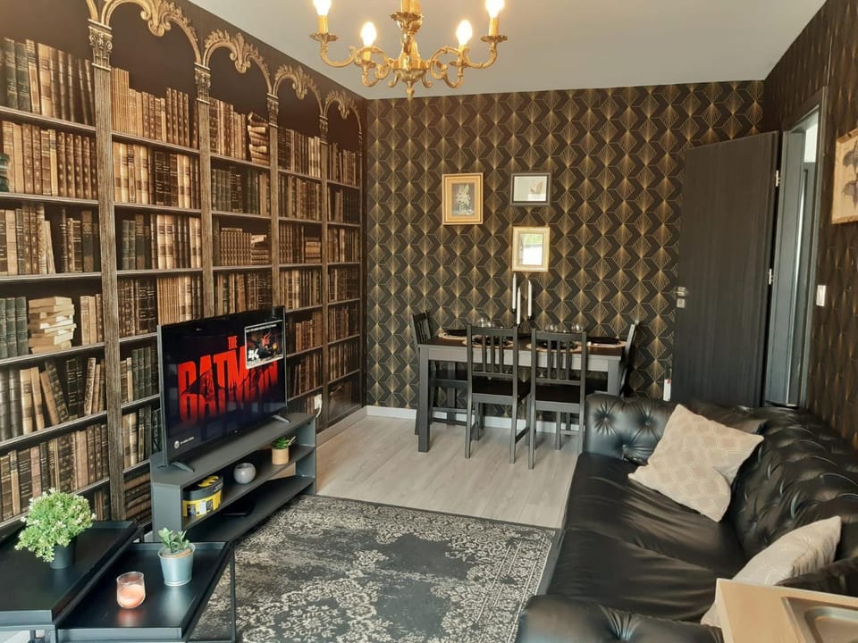 TV and multimedia, Living room, Dining area