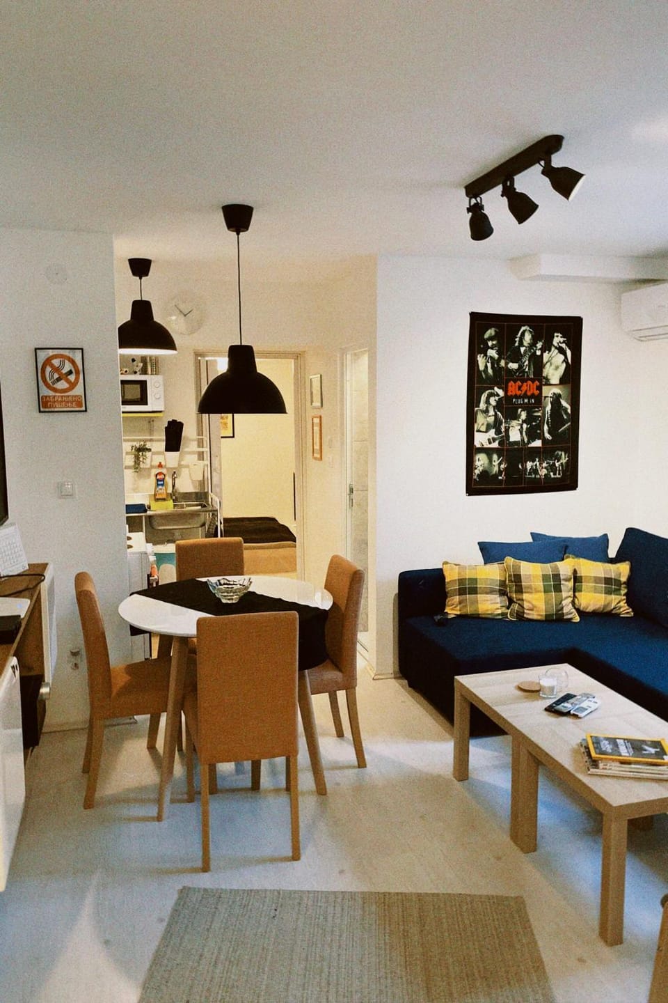 Living room, Seating area, Dining area