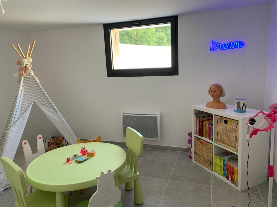 La maison de la vallée Villa in Normandy