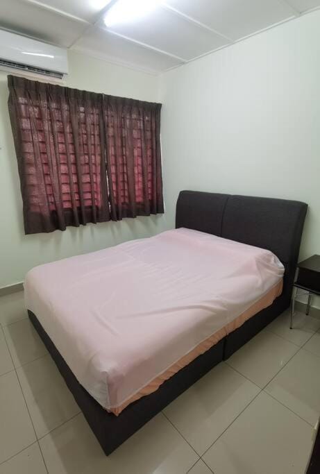 3Room 10pax SR Landed Comfy 5 Star Sofa&Bed 4 Parking House in Federal Territory of Kuala Lumpur