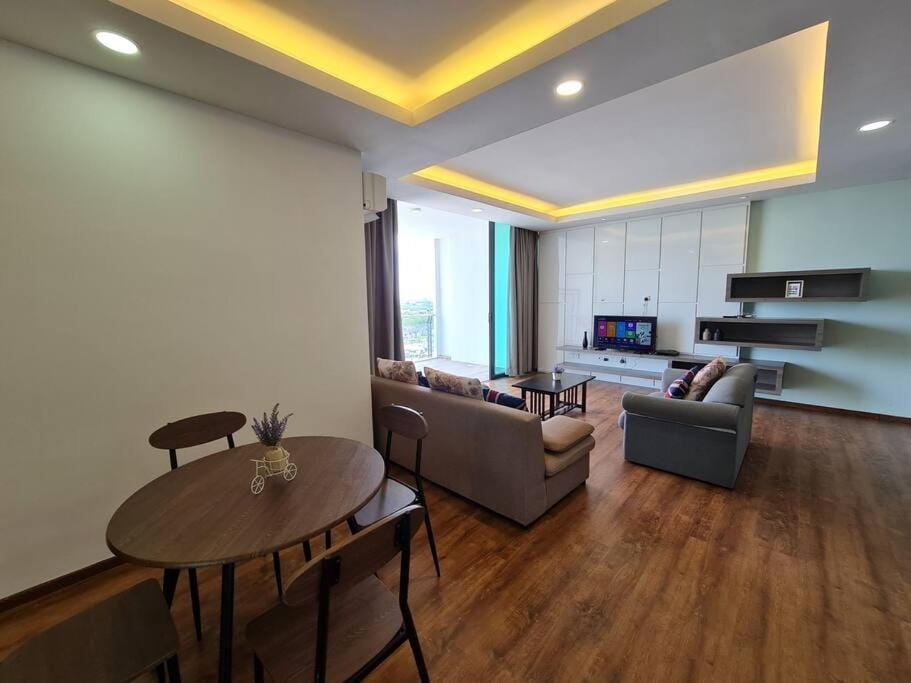Lovely VivaMall City View with 2 Card LV10 Apartment in Kuching