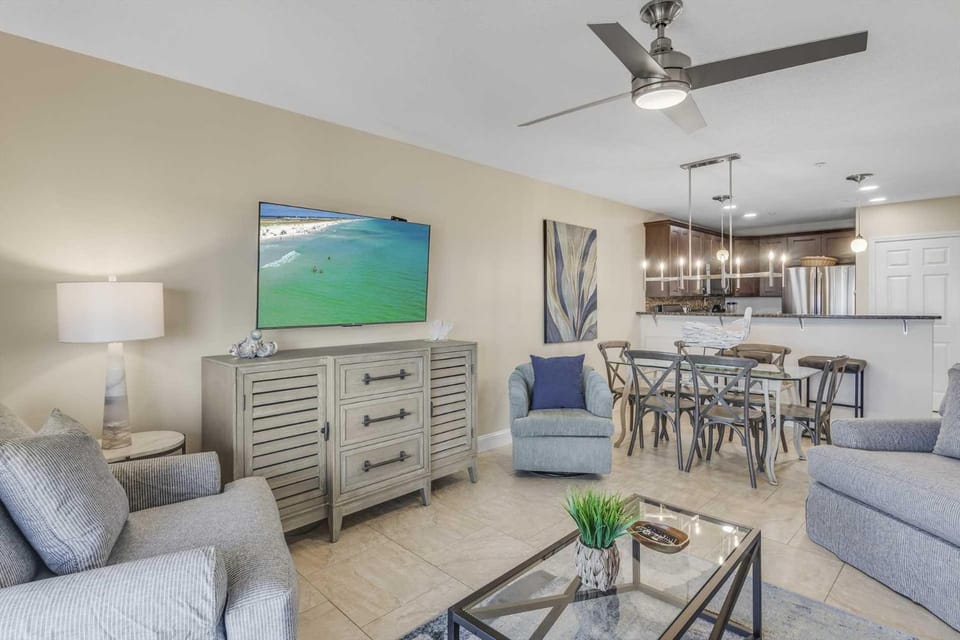 Maravilla 1410 Reel Happy House in Miramar Beach