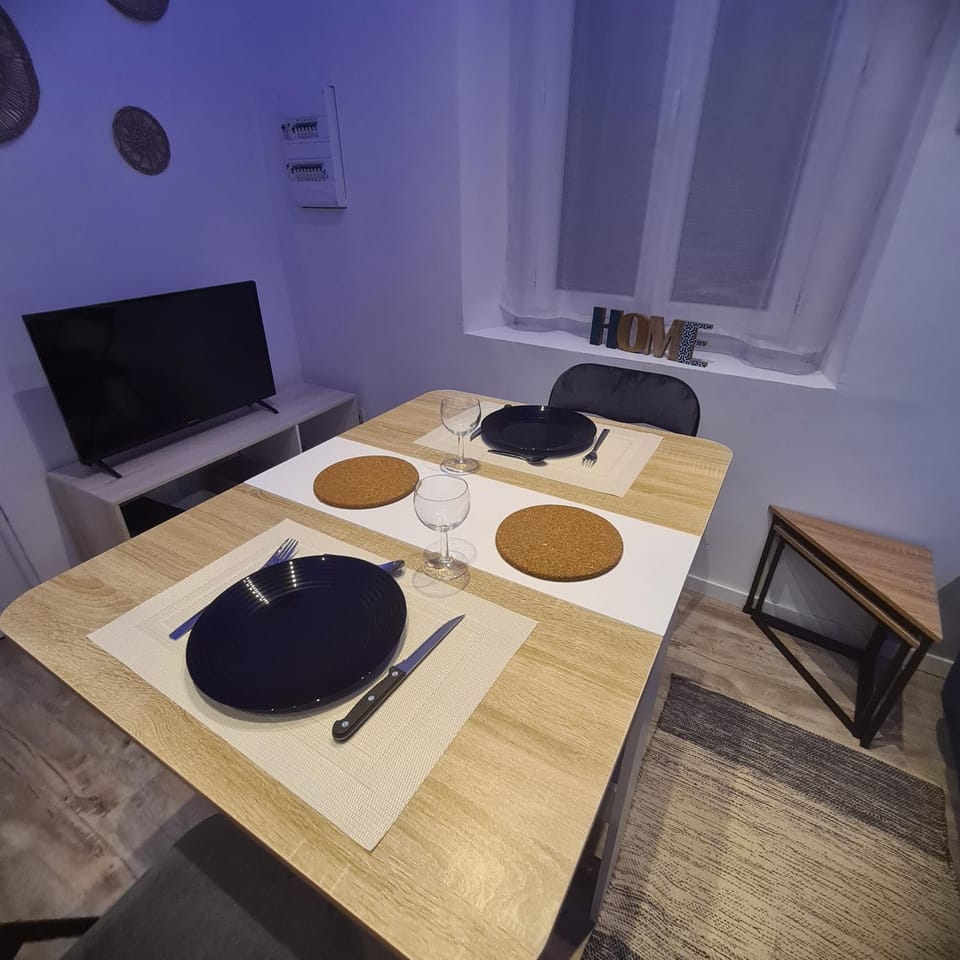 TV and multimedia, Dining area