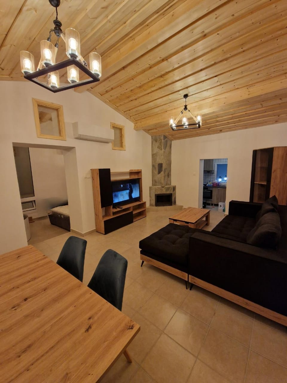TV and multimedia, Dining area, flat iron