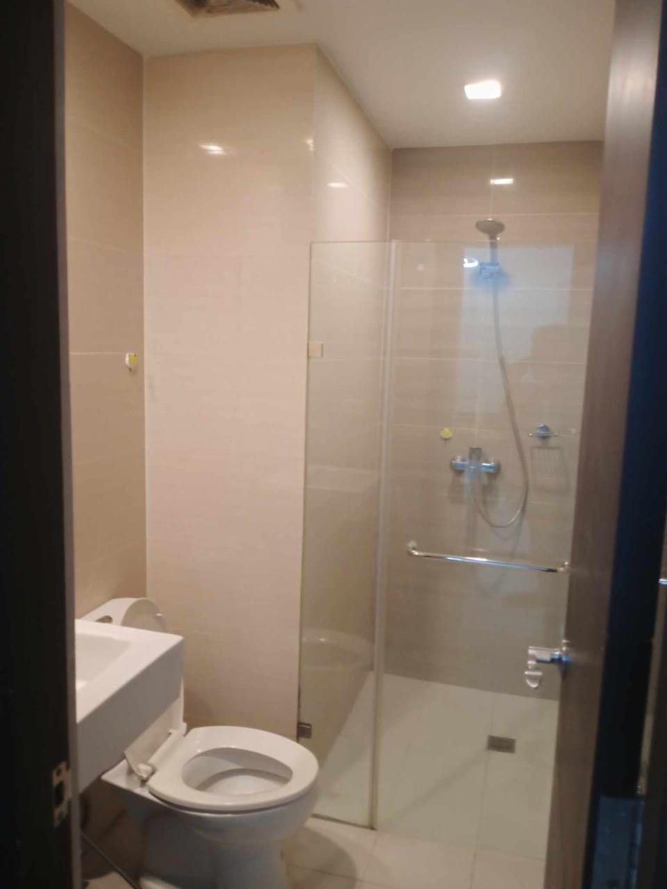 101 condo furnished walking distance NIAA 3 Apartment in Pasay