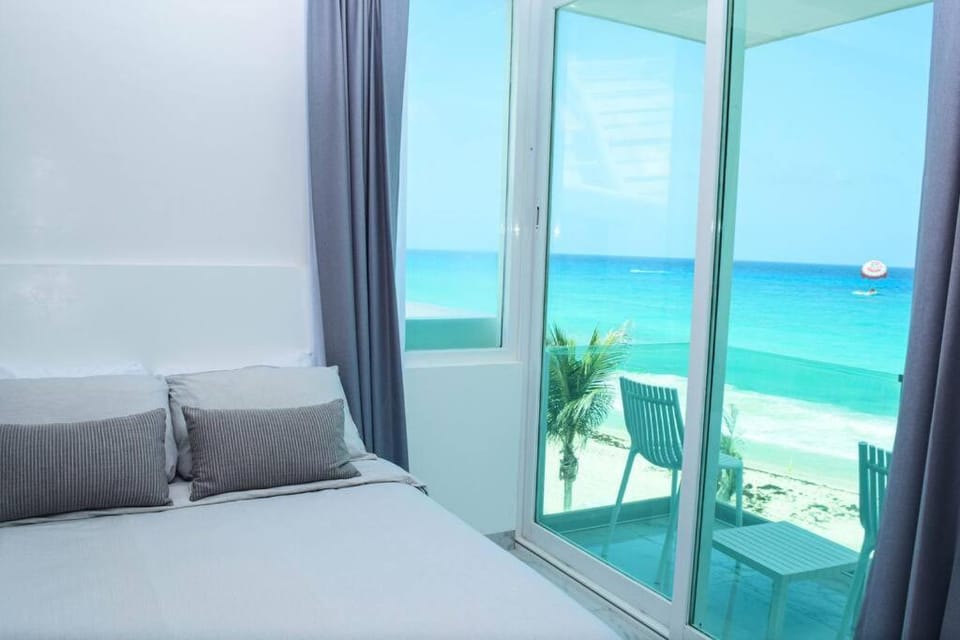 Bed, Natural landscape, Balcony/Terrace, Beach, Bedroom, Sea view