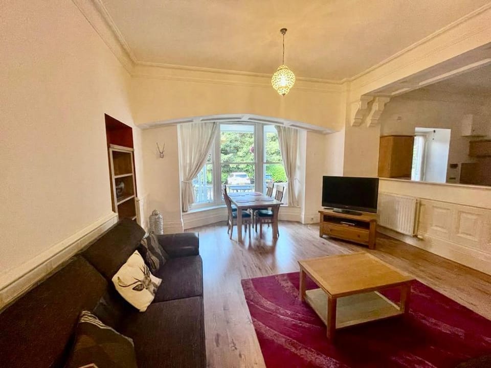 Serviced Accommodation Moray - Lesmurdie House No 2 Apartment in Elgin