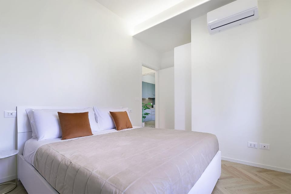 Bed, Photo of the whole room, Bedroom, air conditioner