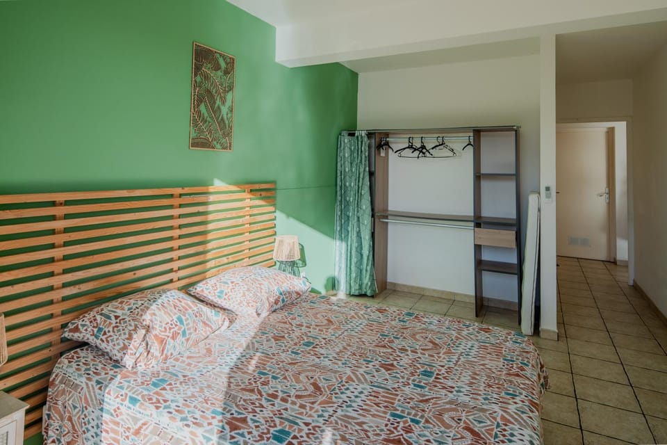 Bed, Photo of the whole room, Bedroom, wardrobe