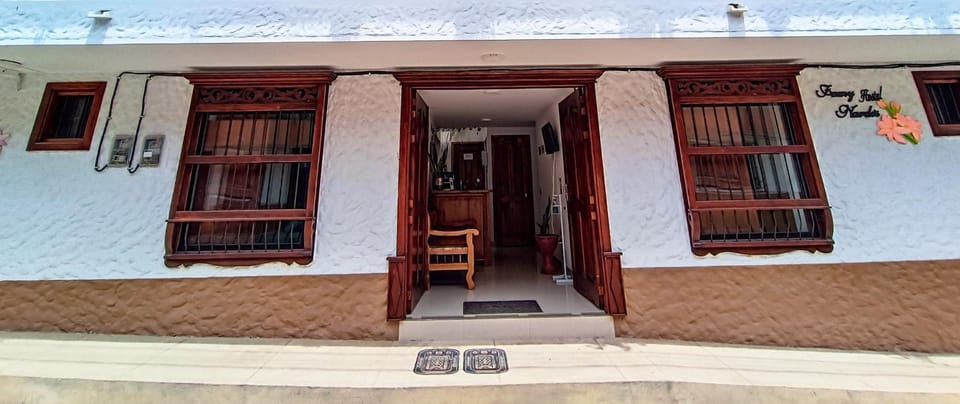 Facade/entrance