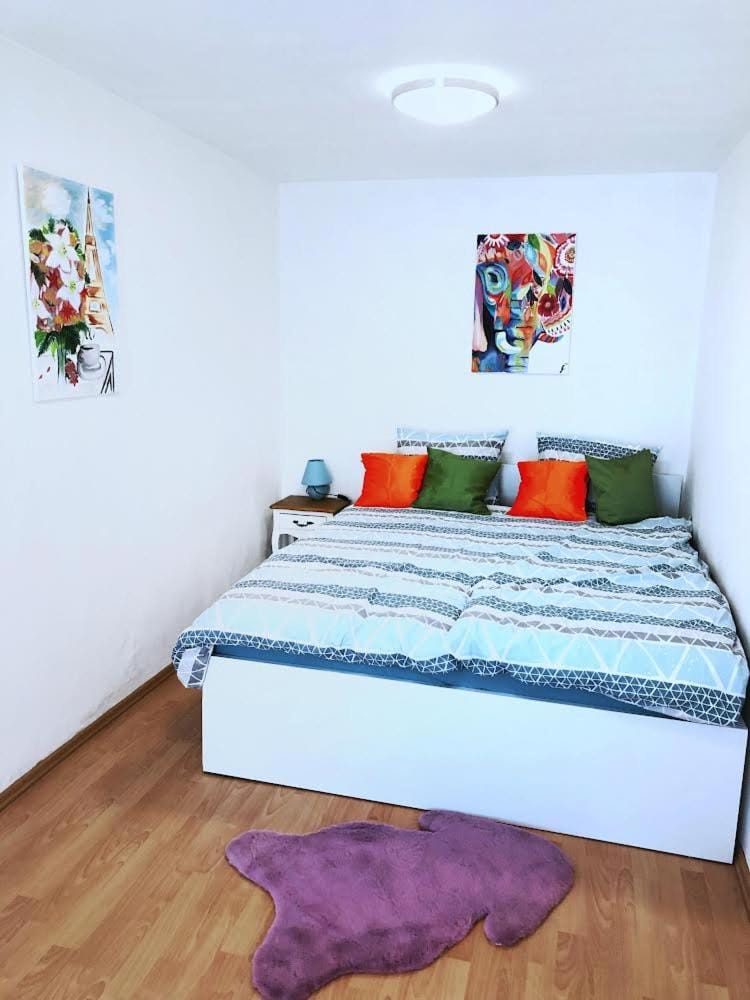 Bed, Bedroom