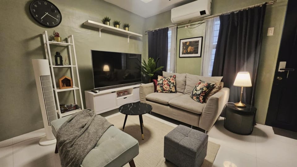 Cozy Home Deca Clark Apartment in Angeles
