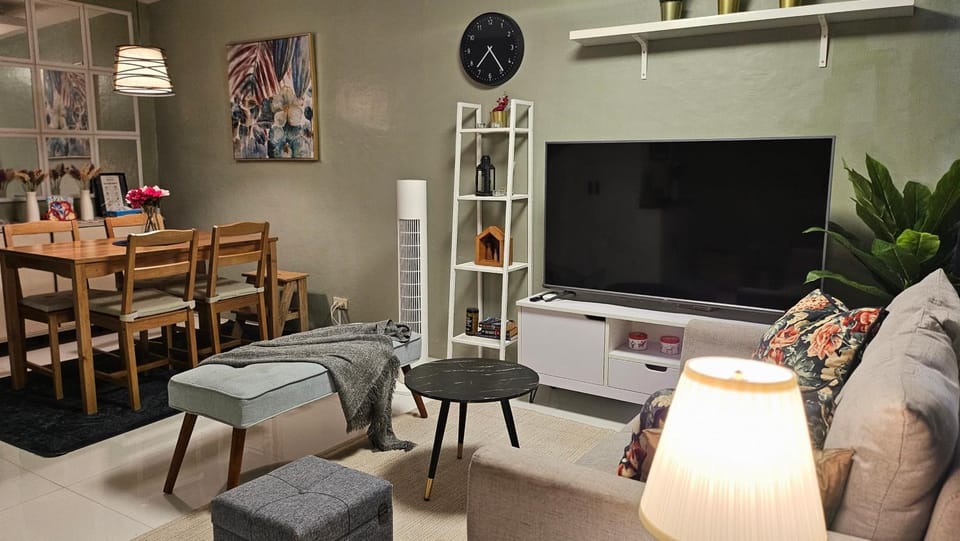 Cozy Home Deca Clark Apartment in Angeles