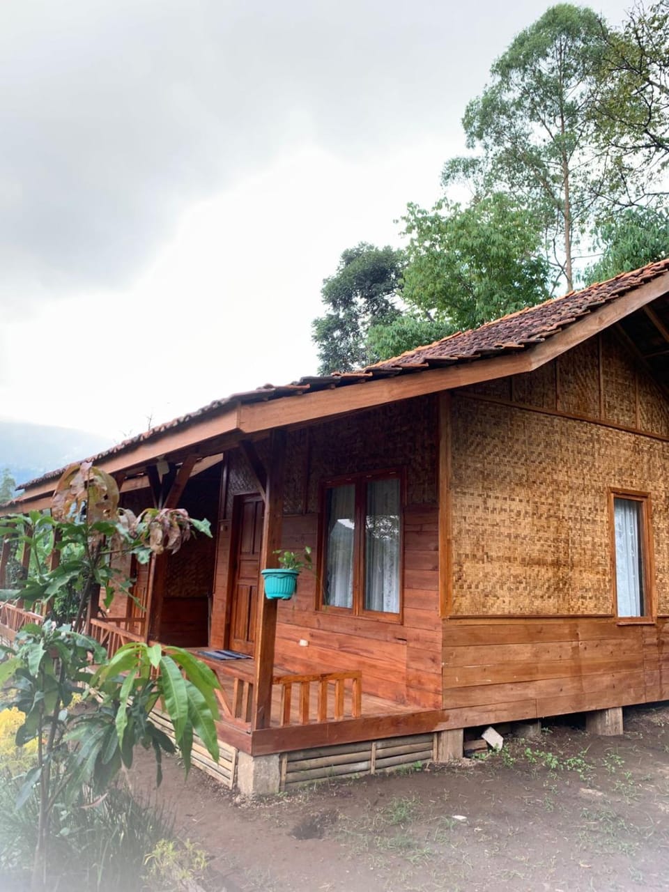 Kampung Bareto Cottage And Resto House in West Java
