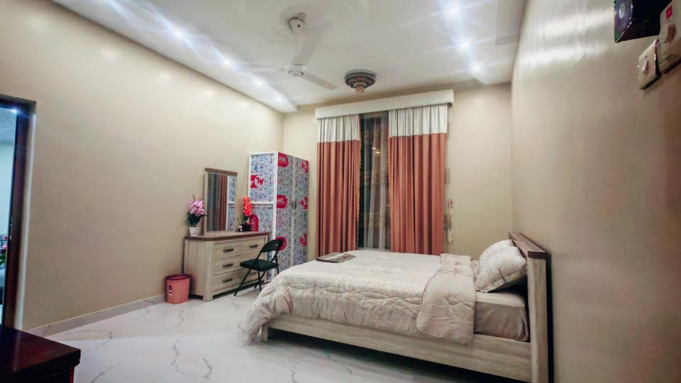 Bed, Bedroom, air conditioner
