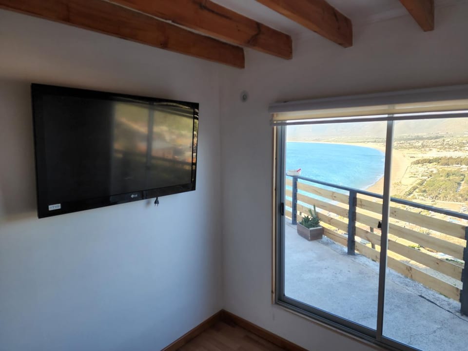 TV and multimedia, Bedroom, Sea view