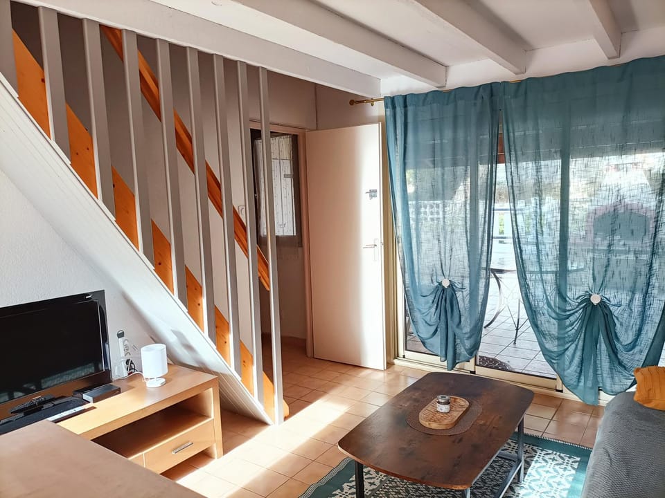 Chez Yamina House in Gruissan