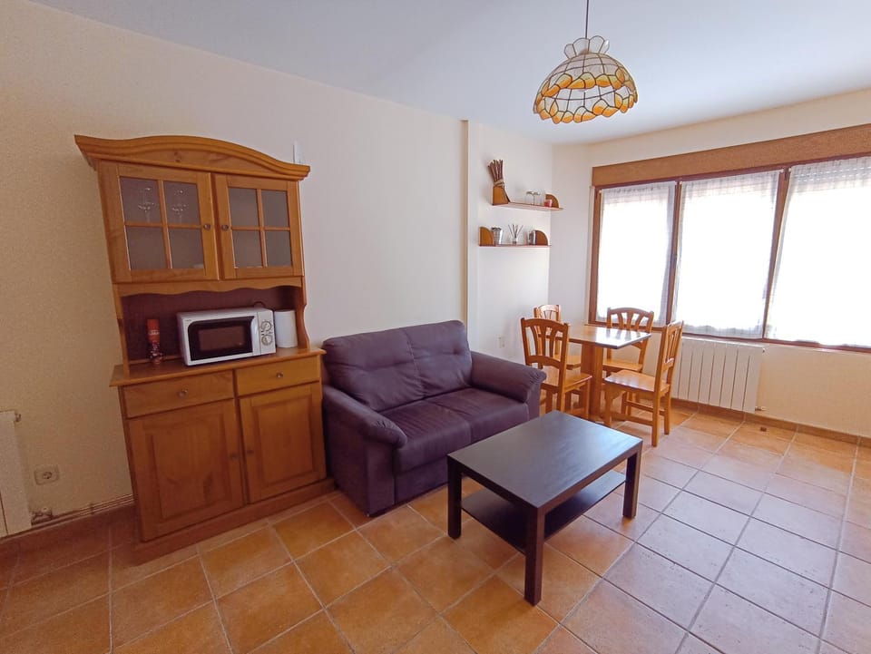 Living room, Seating area, Dining area, minibar