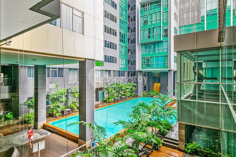 Property building, Swimming pool, Swimming pool