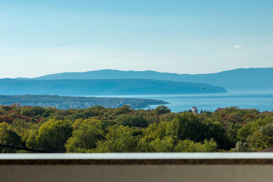 Nearby landmark, Natural landscape, Mountain view, River view, Sea view