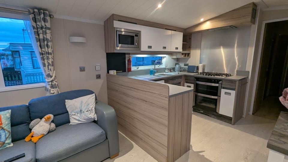 Lighthouse Lodge Dog Friendly Nr Sutton on Sea House in England