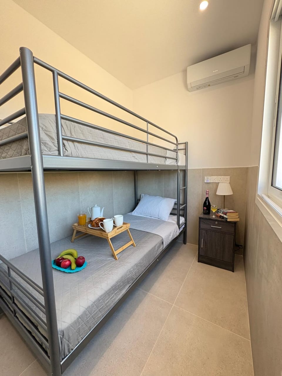 Bedroom, bunk bed, air conditioner