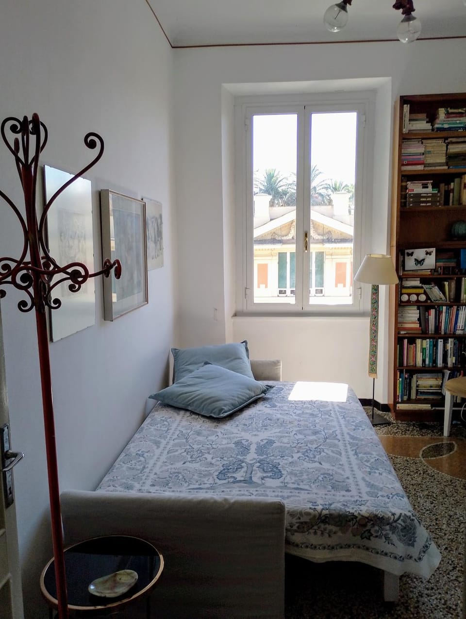 Small Room Shared House Terrace Above Bed and Breakfast in Genoa
