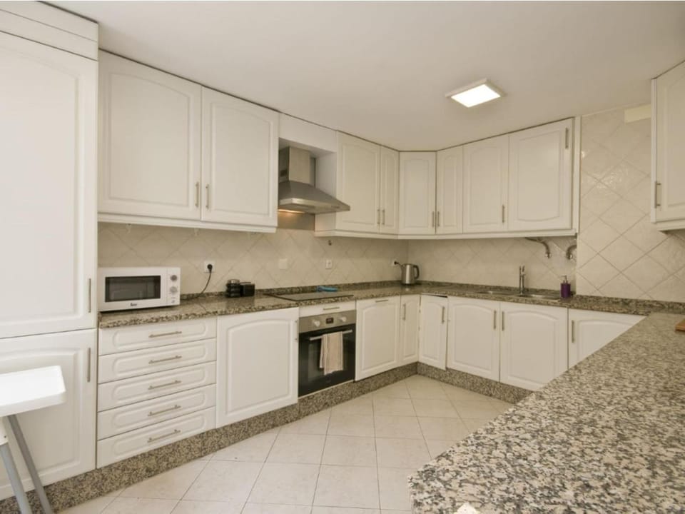 Kitchen or kitchenette, dishwasher, minibar, pet friendly, stove, toaster