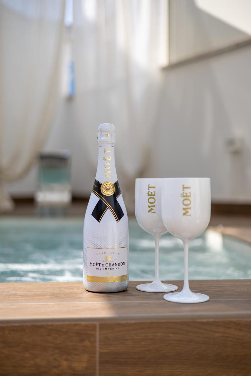 Hot Tub, Drinks