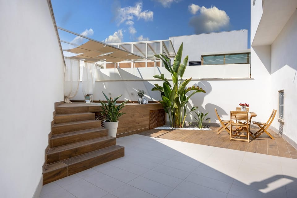 Patio, Day, Pool view, Pool view, Swimming pool, sunbed
