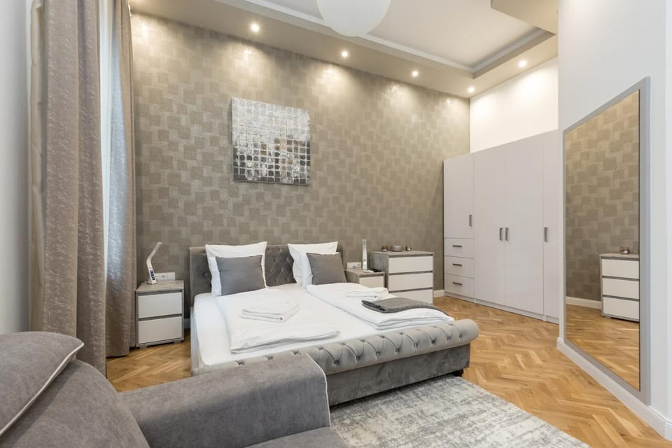Bed, Bedroom, wardrobe